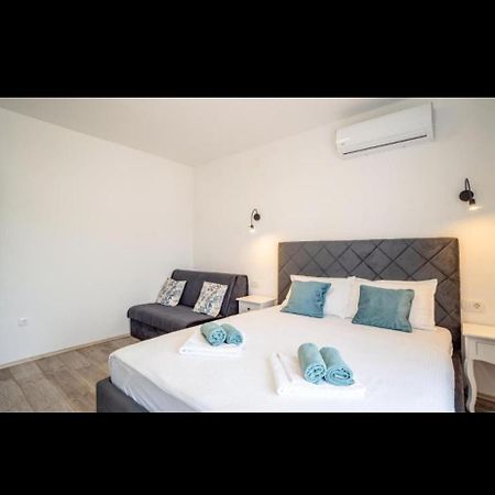 Apartman Jan Karlobag Exterior foto